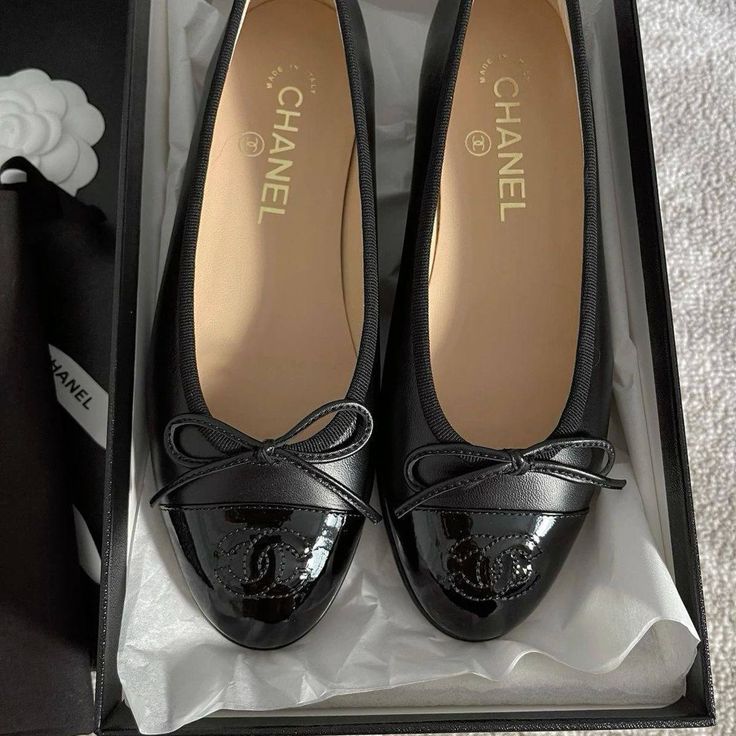 Black  Head Ch. Ballet Flats