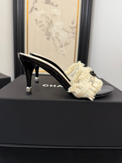 Ch. Kitten Heel