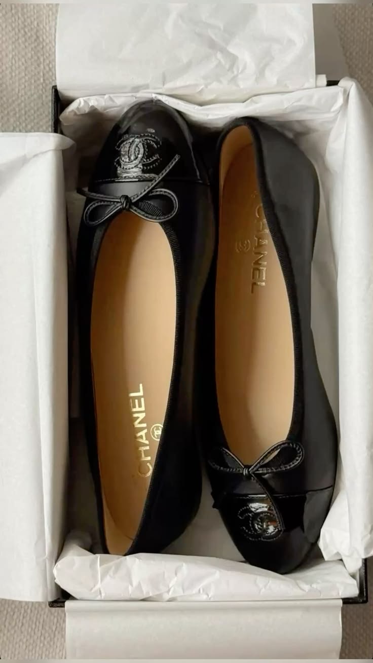 Black  Head Ch. Ballet Flats