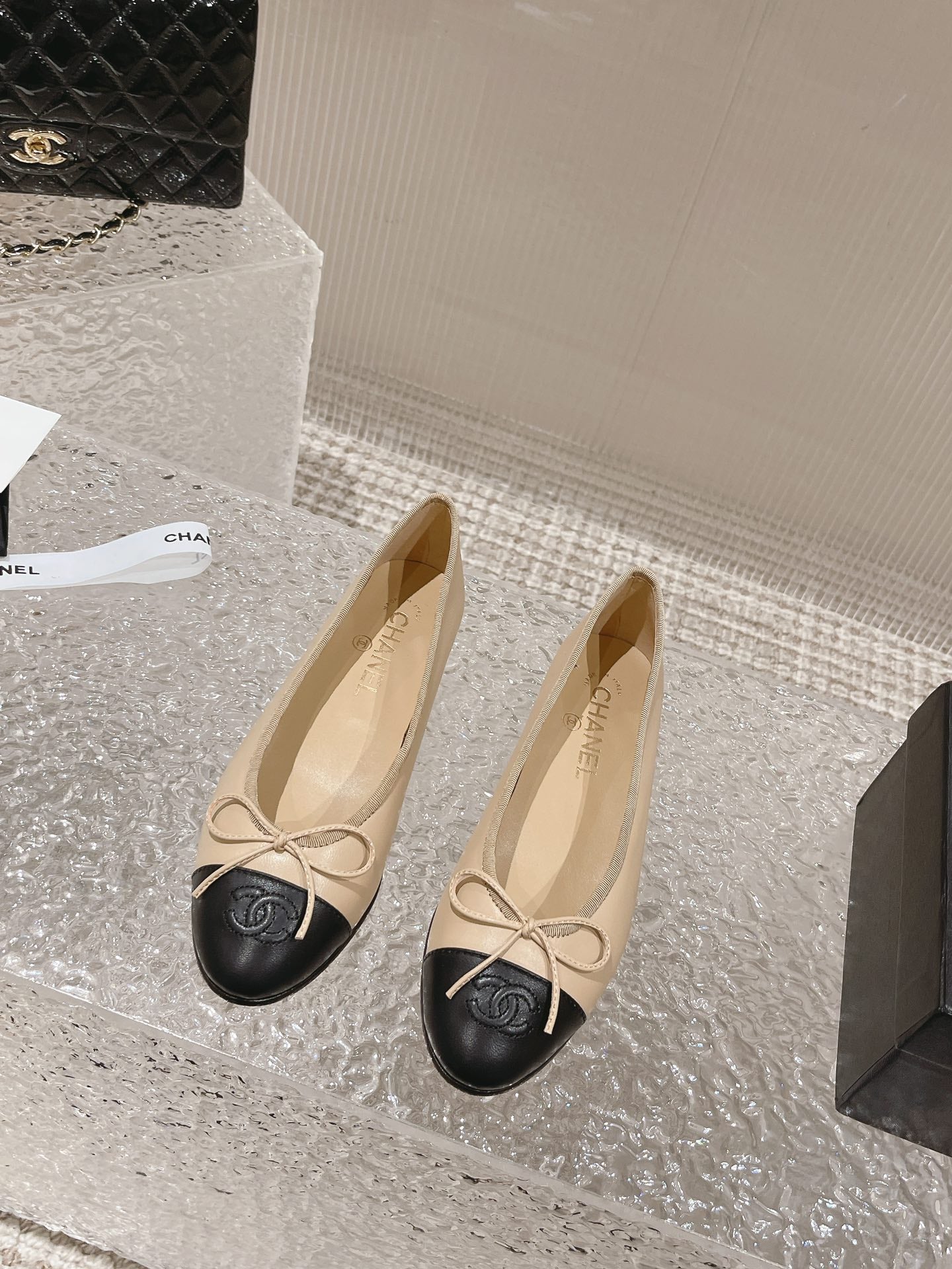 Black  Head Ch. Ballet Flats