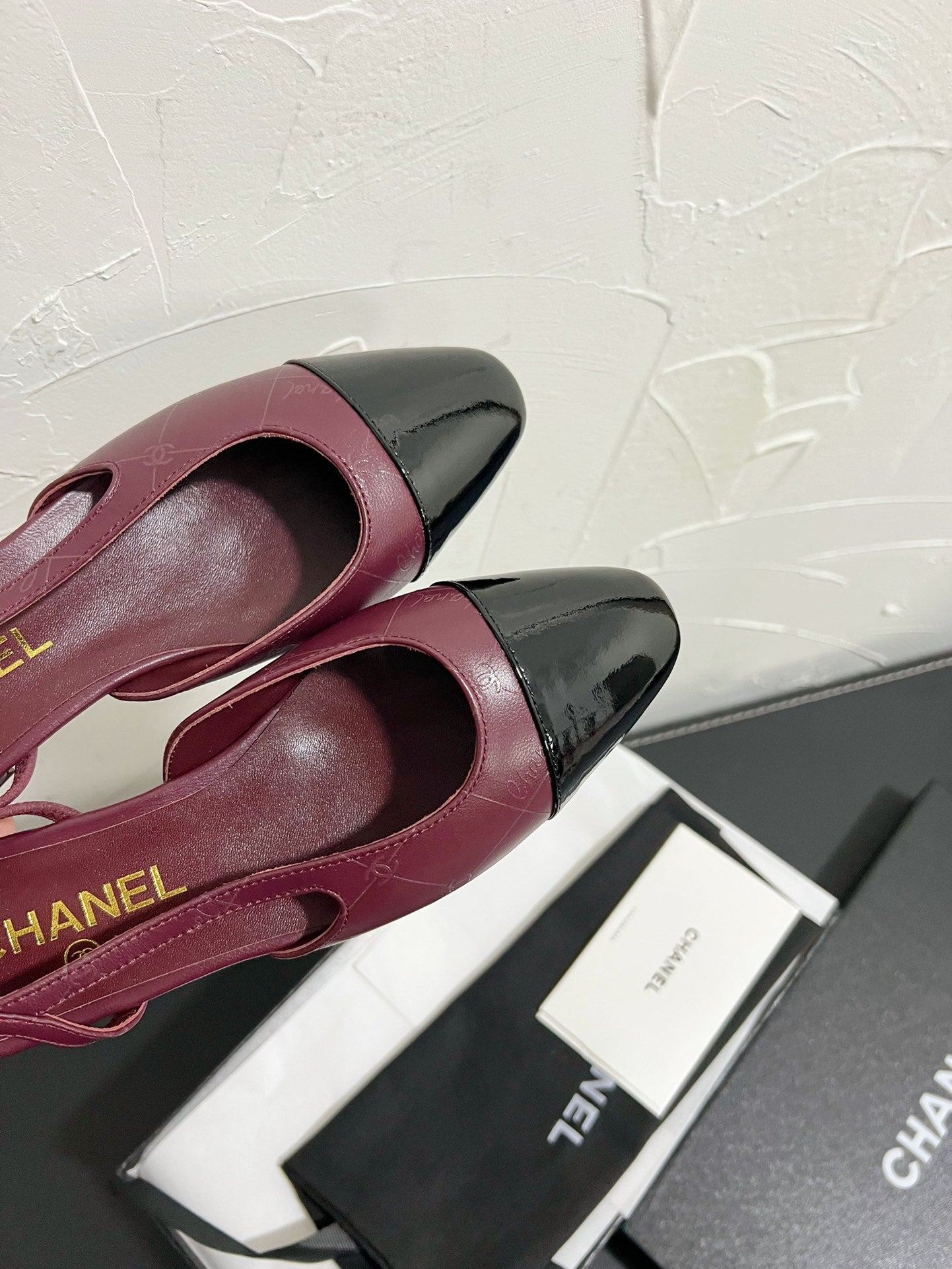 Ch. Slingbacks
