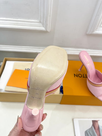 L.V. Kitten Long Heels