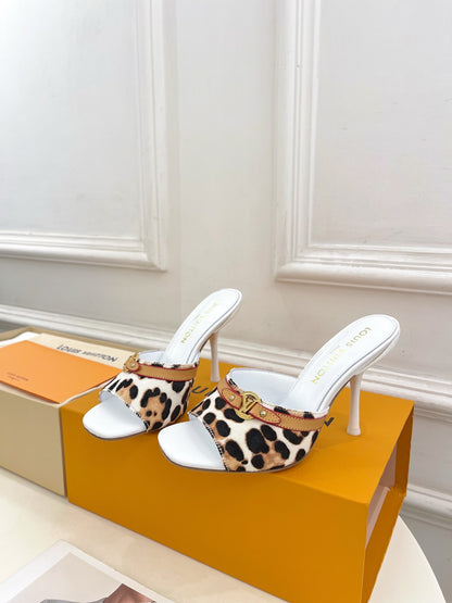 L.V. Kitten Long Heels