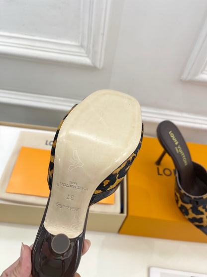 L.V. Kitten Long Heels