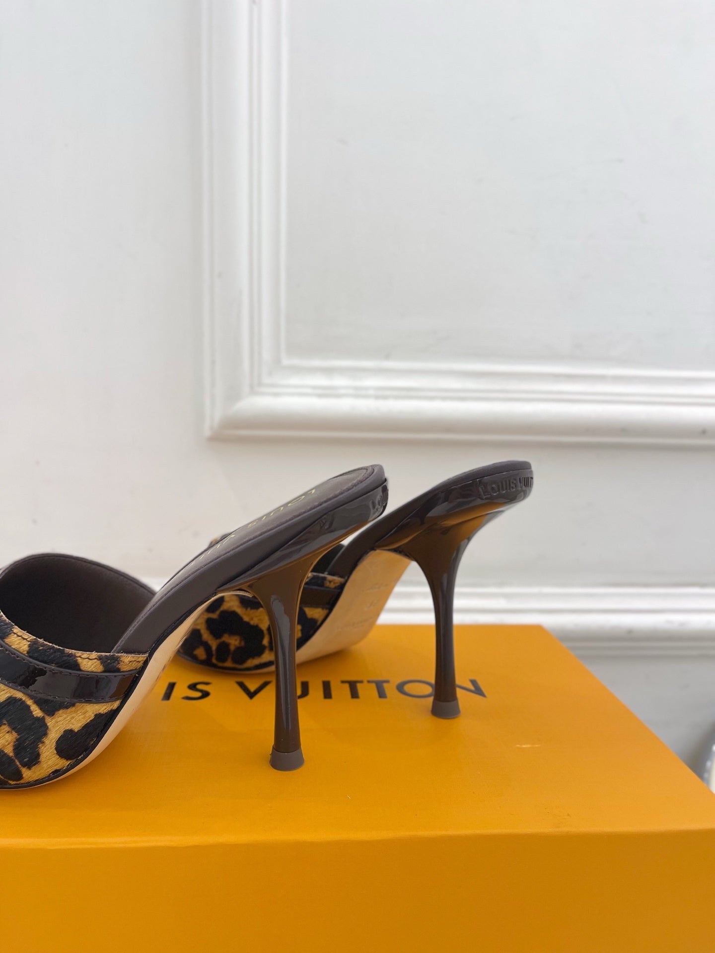 L.V. Kitten Long Heels