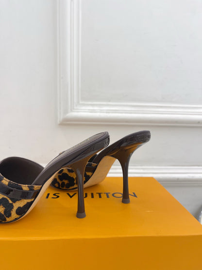 L.V. Kitten Long Heels