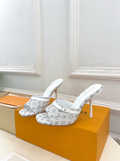 L.V. Kitten Long Heels